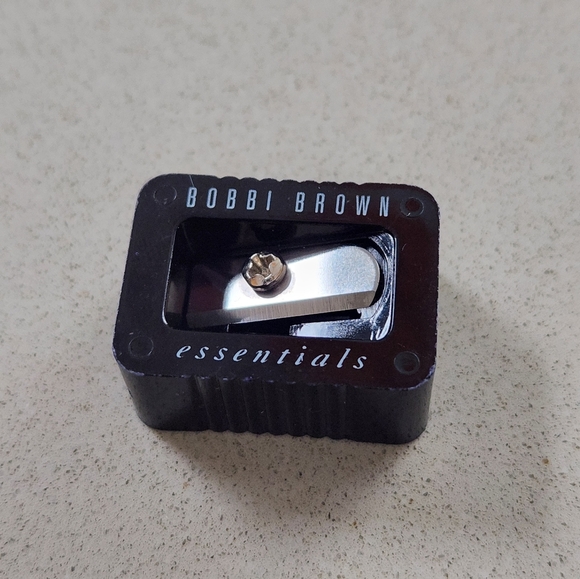Bobbi Brown Essentials Pencil Sharpener **NEW - Picture 1 of 5